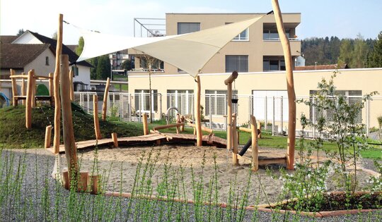 WS.010-holz-O6220-Sandspielplatz-Sonnensegel-Beschattung.JPG