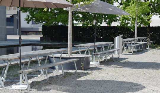 MO.04.09.03 Tischgruppe Winterthur XL O12025_1.JPG