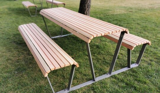 BT.074 Tischkombinationen  O8303 Schönes Parklmobiliar Picktnicktisch bank Kombination.jpg