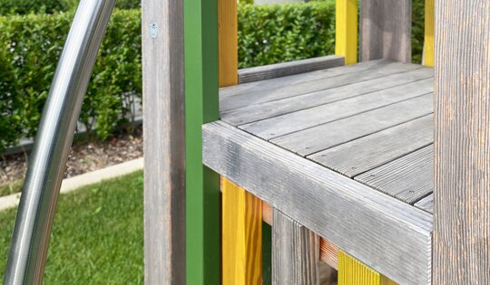 BX.030 bimbox Detail lasiert mit Kletterstange O12624_1.JPG